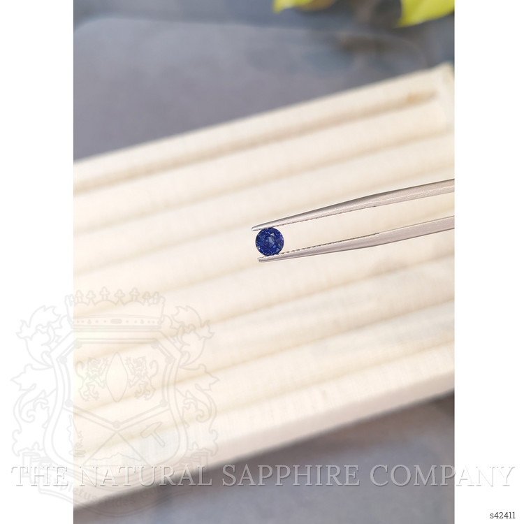 0.49 Ct. Blue Sapphire from Ceylon (Sri Lanka)