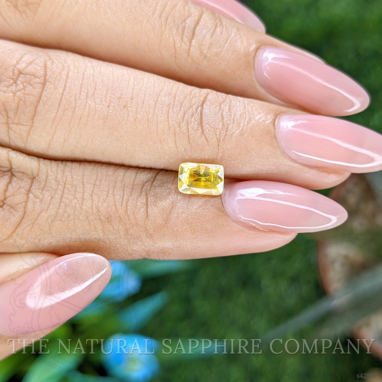 1.03 Ct. Yellow Sapphire from Ceylon (Sri Lanka)