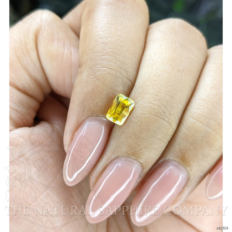 1.03 Ct. Yellow Sapphire from Ceylon (Sri Lanka)