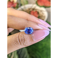 3.51 Ct. Blue Sapphire from Ceylon (Sri Lanka) Life Style
