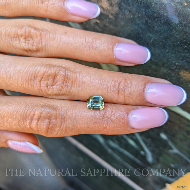 1.52 Ct. Bi Color / Parti Sapphire from Ceylon (Sri Lanka)