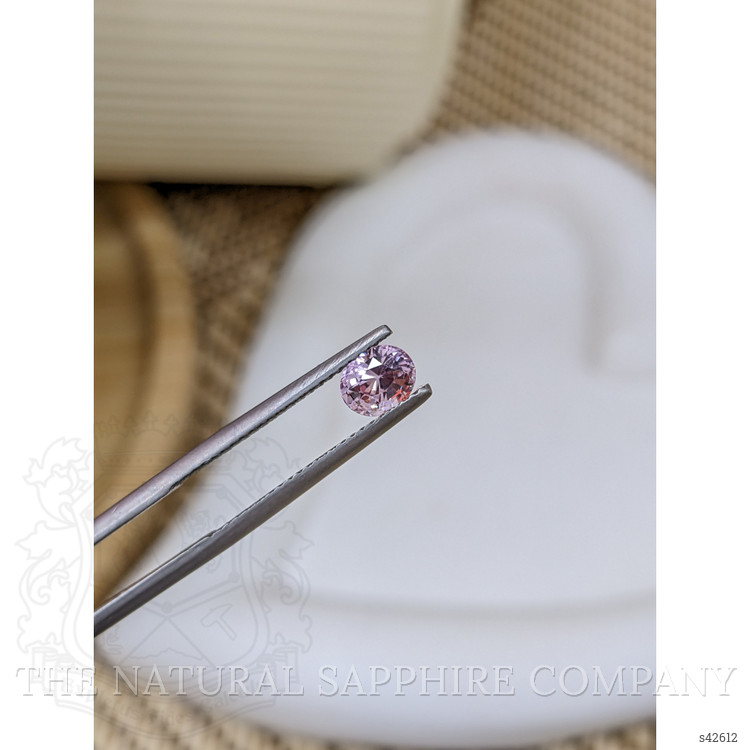 0.99 Ct. Pink Sapphire from Ceylon (Sri Lanka)