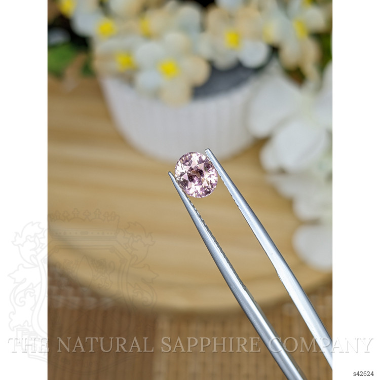 1.26 Ct. Pink Sapphire from Ceylon (Sri Lanka)