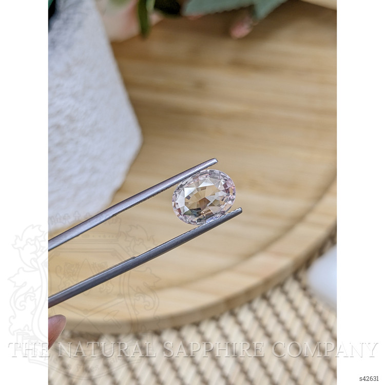 2.86 Ct. Pink Sapphire from Ceylon (Sri Lanka)