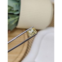2.50 Ct. Yellow Sapphire from Ceylon (Sri Lanka) Life Style