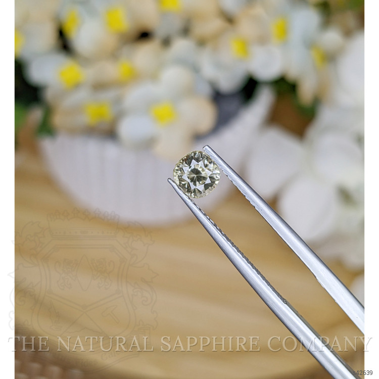 0.96 Ct. Yellow Sapphire from Ceylon (Sri Lanka)