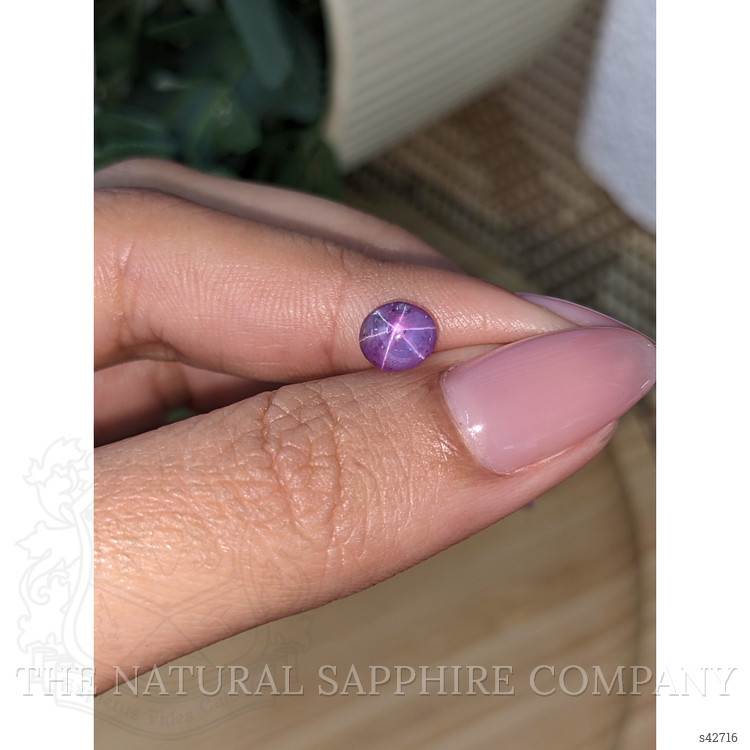 2.06 Ct. Pinkish Purple Star Sapphire from Ceylon (Sri Lanka)