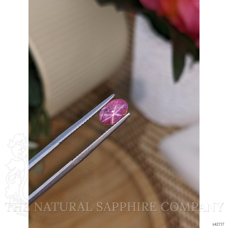 1.66 Ct. Purplish Pink Star Sapphire from Ceylon (Sri Lanka)