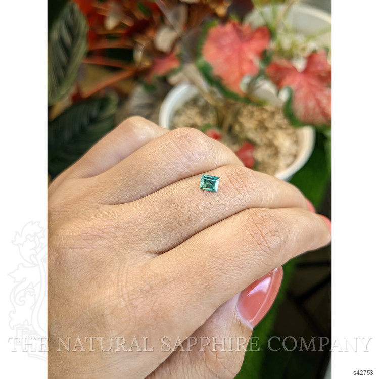 0.60 Ct. Bluish Green Sapphire from Ceylon (Sri Lanka)