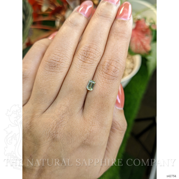 0.69 Ct. Yellowish Green Sapphire from Ceylon (Sri Lanka)