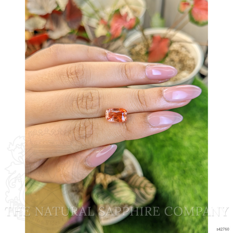 4.02 Ct. Padparadscha Sapphire from Ceylon (Sri Lanka)