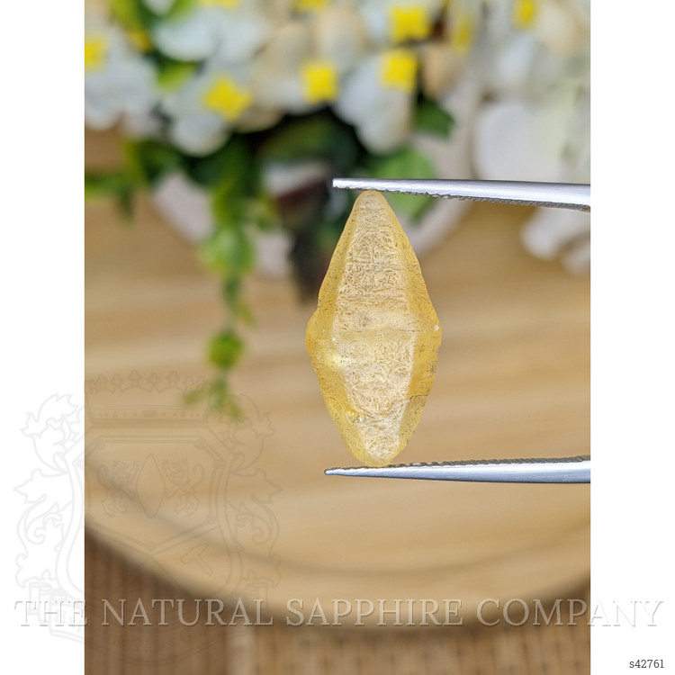 14.81 Ct. Yellow Sapphire from Ceylon (Sri Lanka)