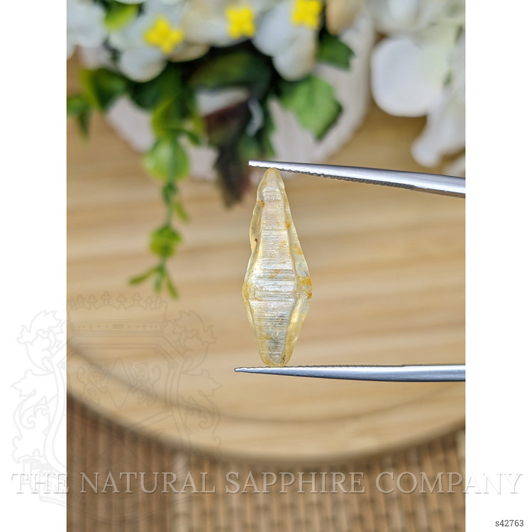 8.85 Ct. Yellow Sapphire from Ceylon (Sri Lanka)