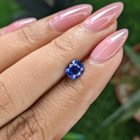 0.97 Ct. Blue Sapphire from Tanzania Life Style