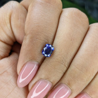 1.02 Ct. Purplish Blue Sapphire from Tanzania Life Style