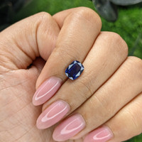1.72 Ct. Blue Sapphire from Tanzania Life Style