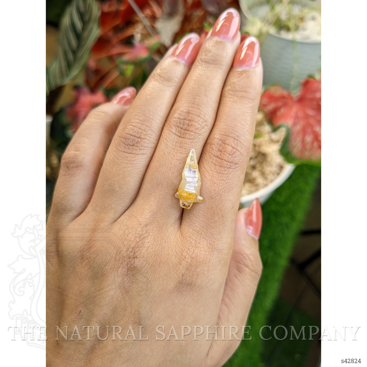 6.68 Ct. Yellow Sapphire Crystal from Ceylon (Sri Lanka)