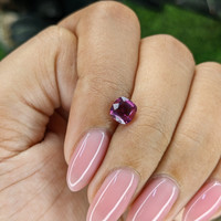 1.28 Ct. Purplish Pink Sapphire from Tanzania Life Style