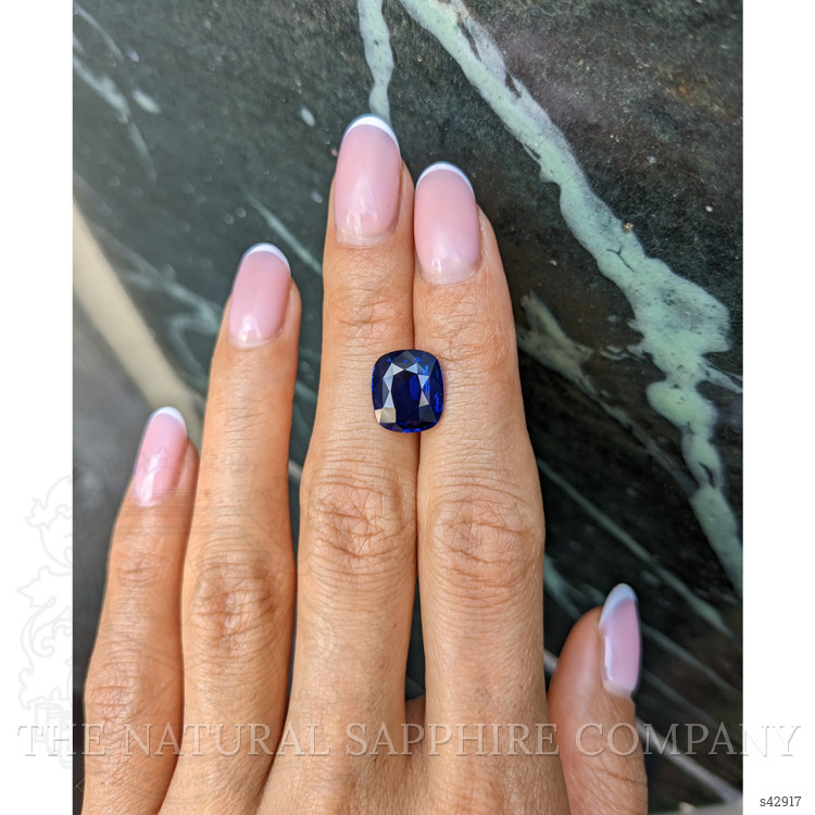 5.72 Ct. Blue Sapphire from Ceylon (Sri Lanka)