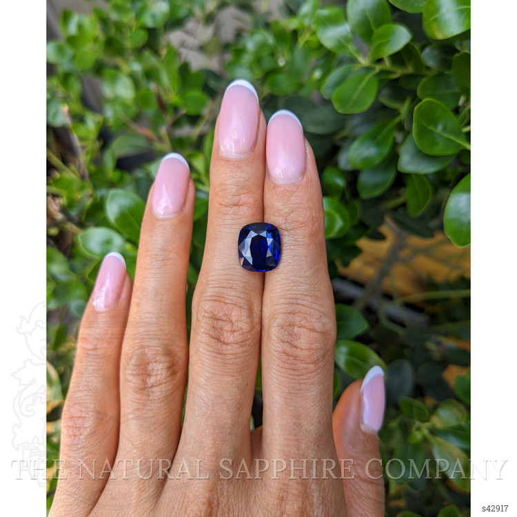 5.72 Ct. Blue Sapphire from Ceylon (Sri Lanka)