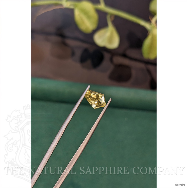 1.32 Ct. Yellow Sapphire from Ceylon (Sri Lanka)