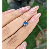 1.01 Ct. Greenish Blue Sapphire from Africa Life Style