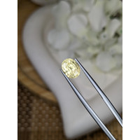 3.31 Ct. Yellow Sapphire from Ceylon (Sri Lanka) Life Style