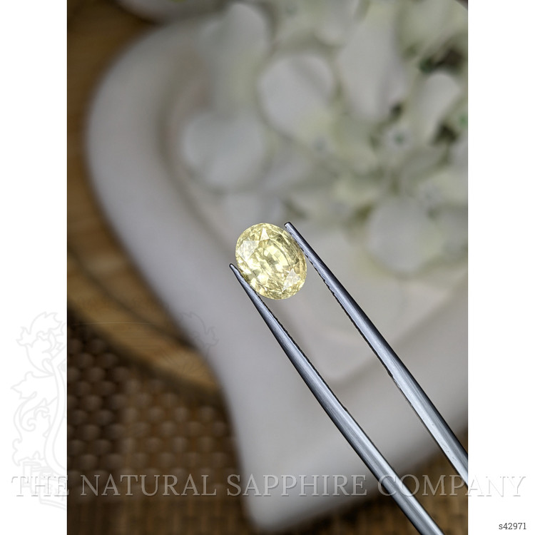 3.31 Ct. Yellow Sapphire from Ceylon (Sri Lanka)