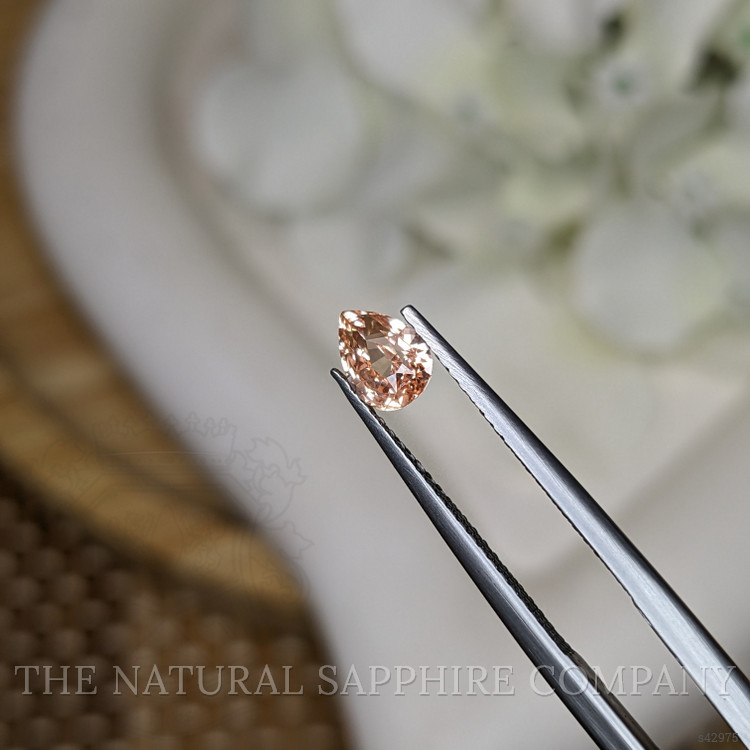 1.00 Ct. Padparadscha Sapphire from Ceylon (Sri Lanka)