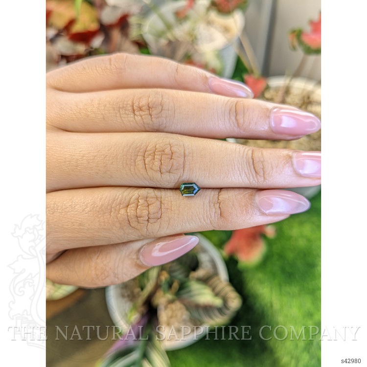 0.73 Ct. Bi Color Sapphire from Ceylon (Sri Lanka)