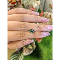 2.21 Ct. Green Sapphire from Ceylon (Sri Lanka) Life Style