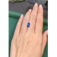 3.64 Ct. Blue Sapphire from Ceylon (Sri Lanka) Life Style