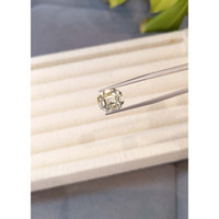 8.80 Ct. Yellow Sapphire from Ceylon (Sri Lanka) Life Style