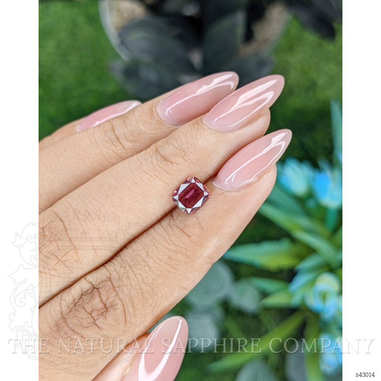 0.97 Ct. Reddish Pink Sapphire from Africa