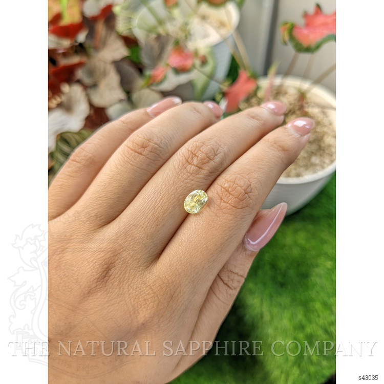 2.02 Ct. Yellow Sapphire from Ceylon (Sri Lanka)
