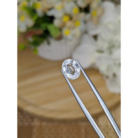 2.23 Ct. White Sapphire from Ceylon (Sri Lanka) Life Style