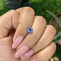 1.01 Ct. Bi Color / Parti Sapphire from Ceylon (Sri Lanka) Life Style