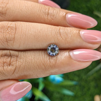 1.00 Ct. Bi Color / Parti Sapphire from Ceylon (Sri Lanka) Life Style