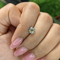 0.98 Ct. Bi Color / Parti Sapphire from Ceylon (Sri Lanka) Life Style