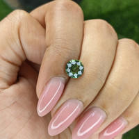 1.56 Ct. Yellowish Green Sapphire from Australia Life Style