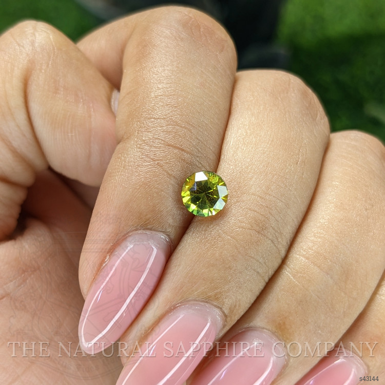 1.05 Ct. Greenish Yellow Sapphire from Australia