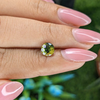 1.25 Ct. Bi Color / Parti Sapphire from Australia Life Style