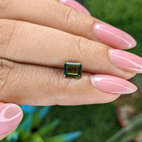 1.07 Ct. Yellowish Green Sapphire from Australia Life Style