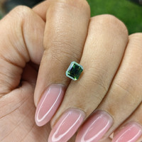 1.01 Ct. Bluish Green Sapphire from Australia Life Style