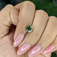 1.28 Ct. Yellowish Green Sapphire from Australia Life Style
