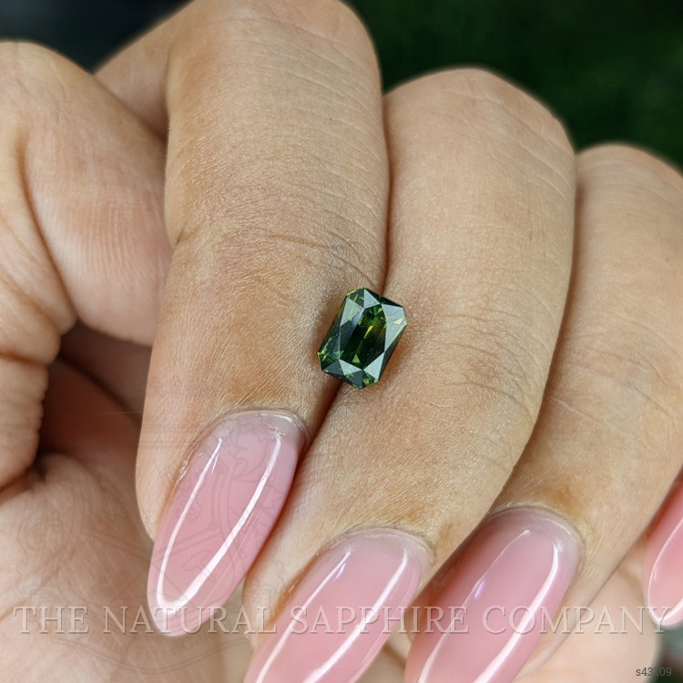 0.99 Ct. Yellowish Green Sapphire from Australia