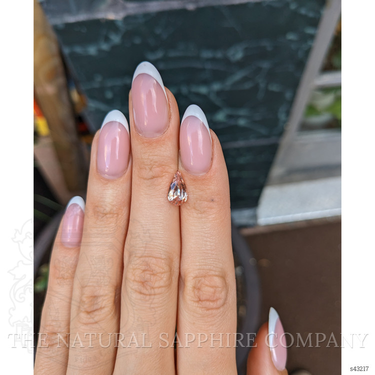 1.72 Ct. Padparadscha Sapphire from Ceylon (Sri Lanka)