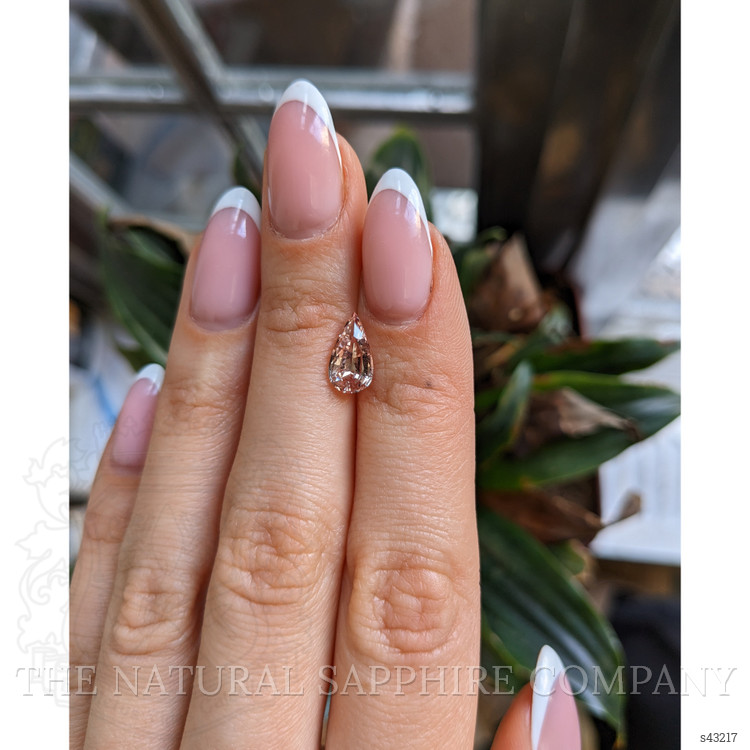 1.72 Ct. Padparadscha Sapphire from Ceylon (Sri Lanka)