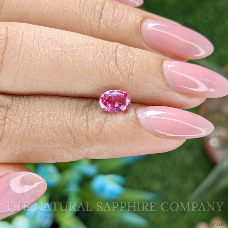1.02 Ct. Pink Sapphire from Ceylon (Sri Lanka)