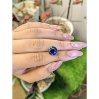 6.40 Ct. Blue Sapphire from Ceylon (Sri Lanka) Life Style